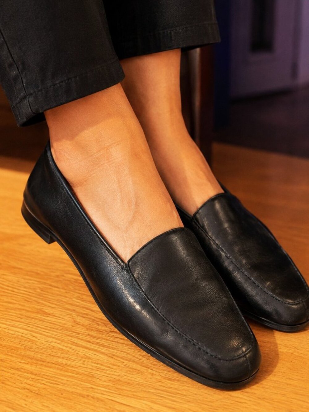 Vintage Capezio Black Slip-On Shoes – Size 9.5 SHIPS FREE